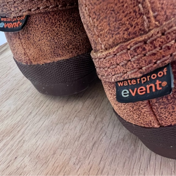 UGG belcloud brown leather tall winter duck boots size 6. - Picture 4 of 16